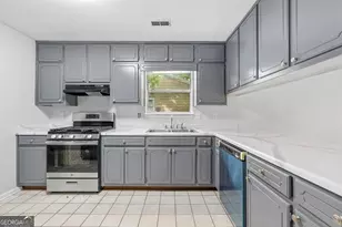 1328 Foxvale Dr, Hampton, GA 30228 - Photo 4
