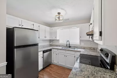 4947 Farmstead Court NE, Woodstock, GA 30188 - Photo 10
