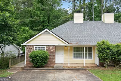 4947 Farmstead Court NE, Woodstock, GA 30188 - Photo 2