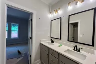 957 Thrash Rd, Lagrange, GA 30241 - Photo 14