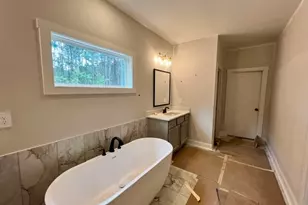 957 Thrash Rd, Lagrange, GA 30241 - Photo 6