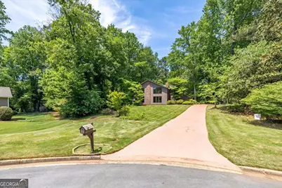 2161 Minute Court, Tucker, GA 30087 - Photo 2