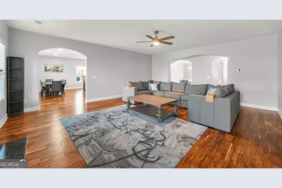 3831 Lake Haven Way, Atlanta, GA 30331 - Photo 10