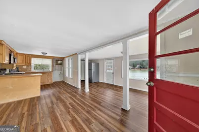 126 Elizabeth Circle, Jackson, GA 30233 - Photo 4