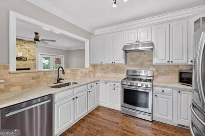110 Newfield Street, Saint Simons, GA 31522 - Photo 16