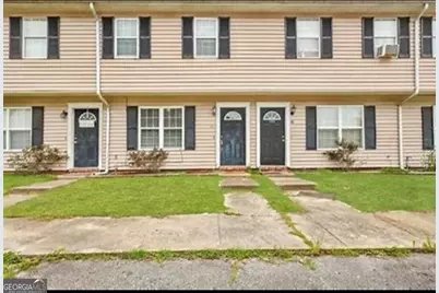 1100 Pineland Avenue #APT 2D, Hinesville, GA 31313 - Photo 1