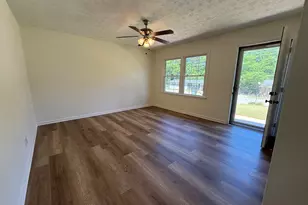 105 Sir Lancelot Ave, Lagrange, GA 30241 - Photo 8
