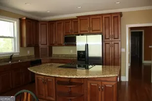 207 Lakeview Ct, Lagrange, GA 30240 - Photo 4