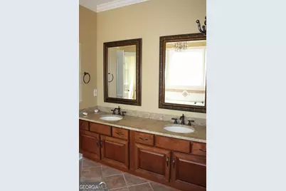 207 Lakeview Court, Lagrange, GA 30240 - Photo 10