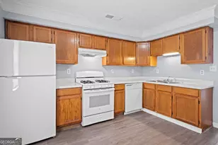 356 N 19th St, Griffin, GA 30223 - Photo 4