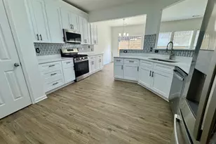 1598 Gardner Park Dr, Lawrenceville, GA 30043 - Photo 12