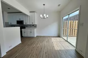 1598 Gardner Park Dr, Lawrenceville, GA 30043 - Photo 18