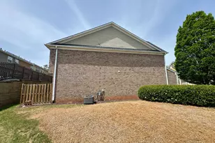 1598 Gardner Park Dr, Lawrenceville, GA 30043 - Photo 4