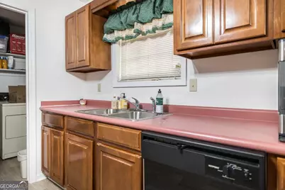 904 Robinhood Road, Dublin, GA 31021 - Photo 14