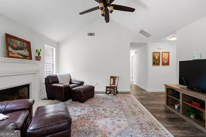 185 Hayward Bishop Way, Senoia, GA 30276 - Photo 8