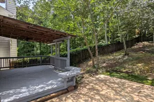 1672 Grist Mill Dr, Marietta, GA 30062 - Photo 14
