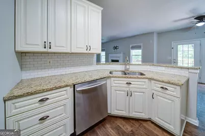 7315 Timberline Overlook, Cumming, GA 30041 - Photo 8