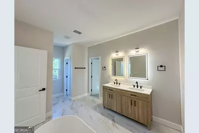 5719 Calm Valley Point, Flowery Branch, GA 30542 - Photo 18