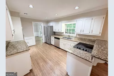 2360 Kimbrough Court, Sandy Springs, GA 30350 - Photo 10