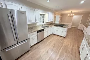 2360 Kimbrough Ct, Sandy Springs, GA 30350 - Photo 12