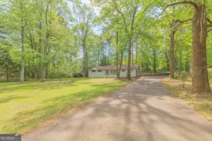 1068 Beaverdale Rd NE, Dalton, GA 30721 - Photo 2