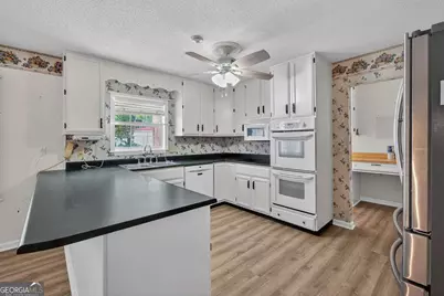 112 Meadows Way, Brunswick, GA 31525 - Photo 8