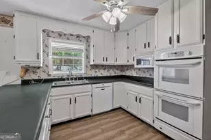 112 Meadows Way, Brunswick, GA 31525 - Photo 10