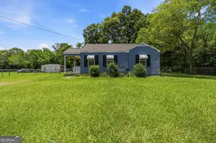 423 Camellia Cir, Warner Robins, GA 31093 - Photo 2