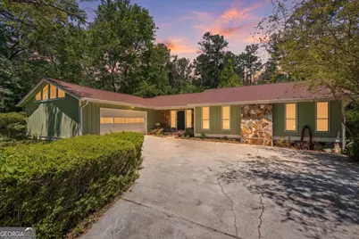 110 Lake Terrace Court, Carrollton, GA 30117 - Photo 2