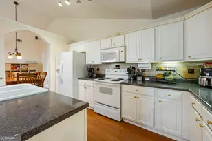 205 Courtyard Ln, Newnan, GA 30265 - Photo 12