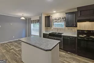 1054 Brookhaven Cir, Toccoa, GA 30577 - Photo 10