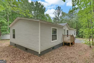 1054 Brookhaven Cir, Toccoa, GA 30577 - Photo 2