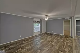 1054 Brookhaven Cir, Toccoa, GA 30577 - Photo 4