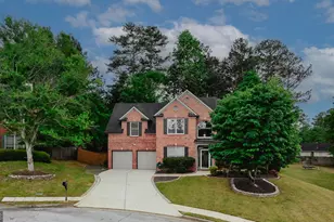 1425 Bridle Path Dr, Lawrenceville, GA 30045 - Photo 2