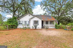 895 Lynn Rd, Waynesville, GA 31566 - Photo 1