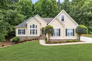 245 Ryans Ct, Sharpsburg, GA 30277 - Photo 2