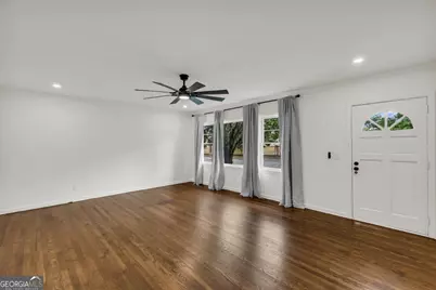 2223 E Derenne Avenue, Savannah, GA 31406 - Photo 8