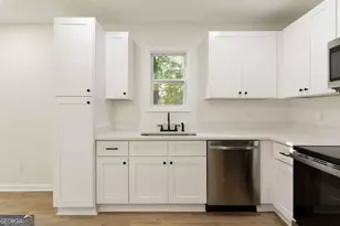 1015 Sims St SW, Atlanta, GA 30310 - Photo 18