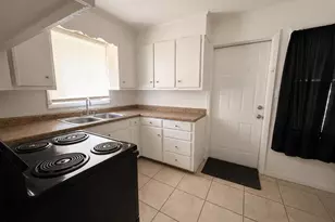 1014 Goff St, Tifton, GA 31794 - Photo 2