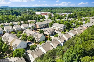 7805 Highland Bluff, Sandy Springs, GA 30328 - Photo 44