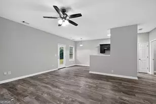 6381 Shadow Square, Lithonia, GA 30058 - Photo 8