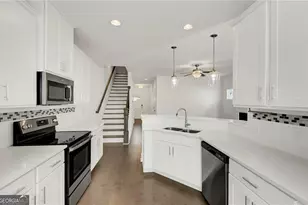 1903 Plainsboro Dr, Lithonia, GA 30058 - Photo 6
