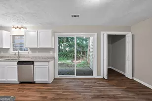 5881 Seam St, Lithonia, GA 30058 - Photo 12