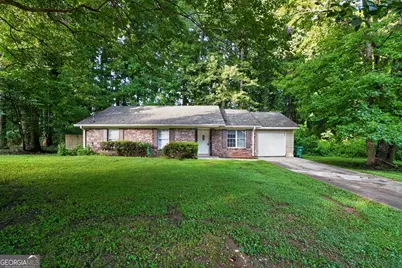 5881 Seam Street, Lithonia, GA 30058 - Photo 2
