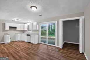5881 Seam St, Lithonia, GA 30058 - Photo 10