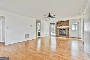 8039 Woods Ln, Jonesboro, GA 30236 - Photo 8