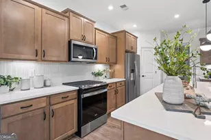 6137 Marigold Wy, Atlanta, GA 30349 - Photo 10