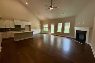 1036 Lakeviewe Oaks Ct, Grayson, GA 30017 - Photo 6