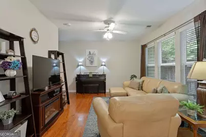 319 Oakview Way, Canton, GA 30114 - Photo 4