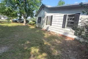 810 Laura St, Glennville, GA 30427 - Photo 8